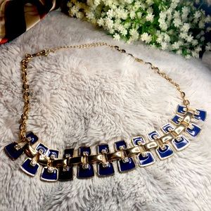 Retro Gold tone necklace
